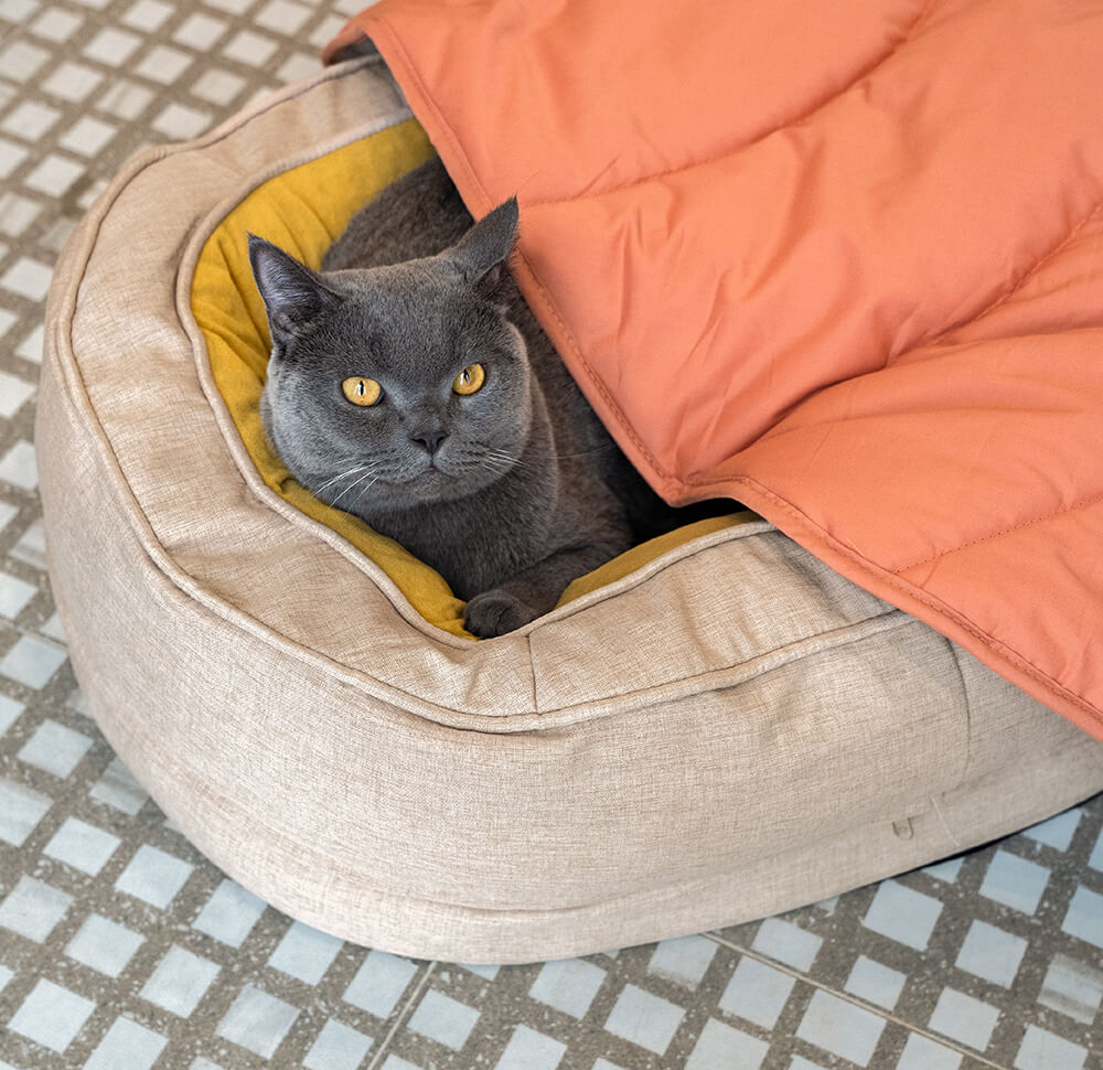 Hadley - Leaf-Shaped Dog Blanket in Cotton and Polyester