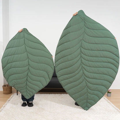 Hadley - Leaf-Shaped Dog Blanket in Cotton and Polyester