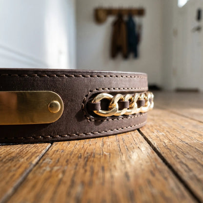 Avon collar engraved nameplate detail