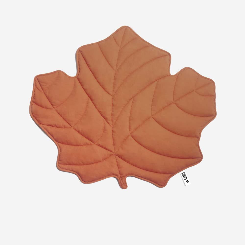 Hadley - Leaf-Shaped Dog Blanket in Cotton and Polyester