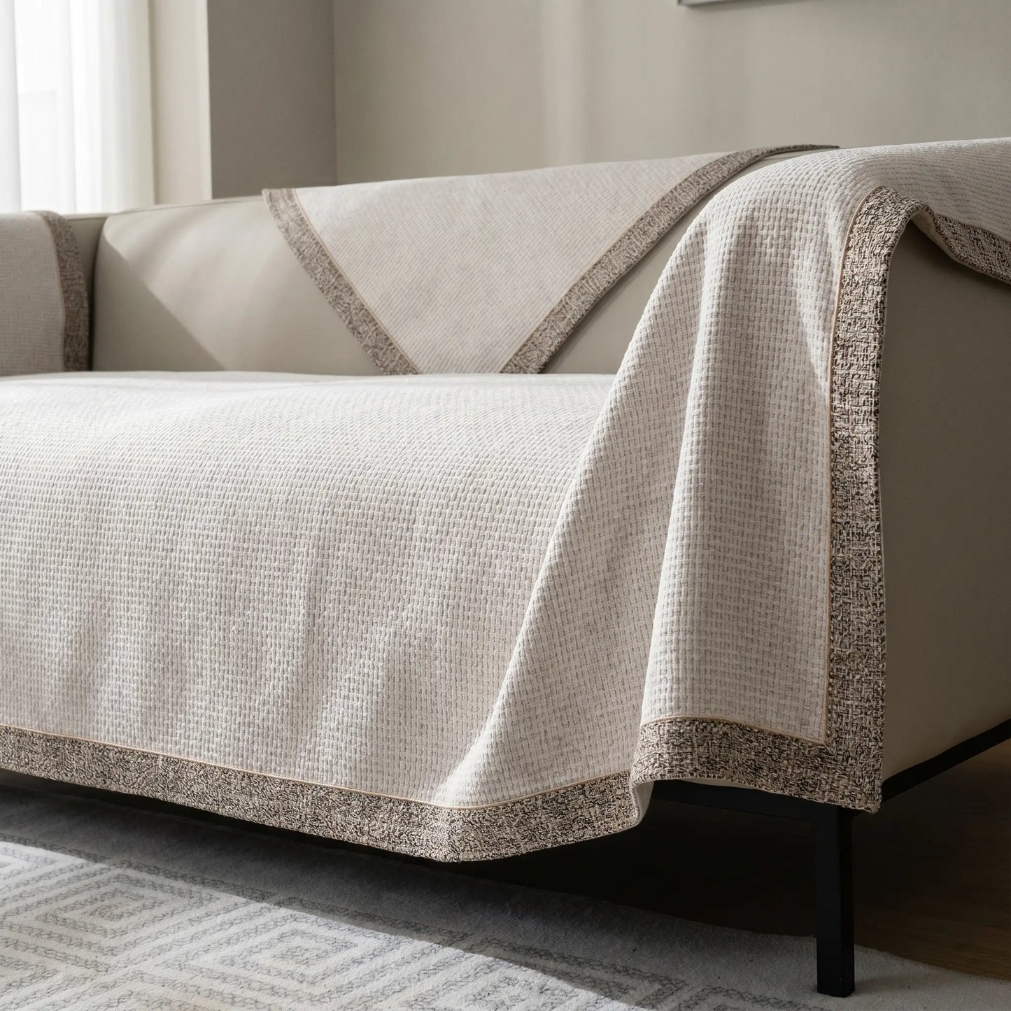 Linnet couch cover detail
