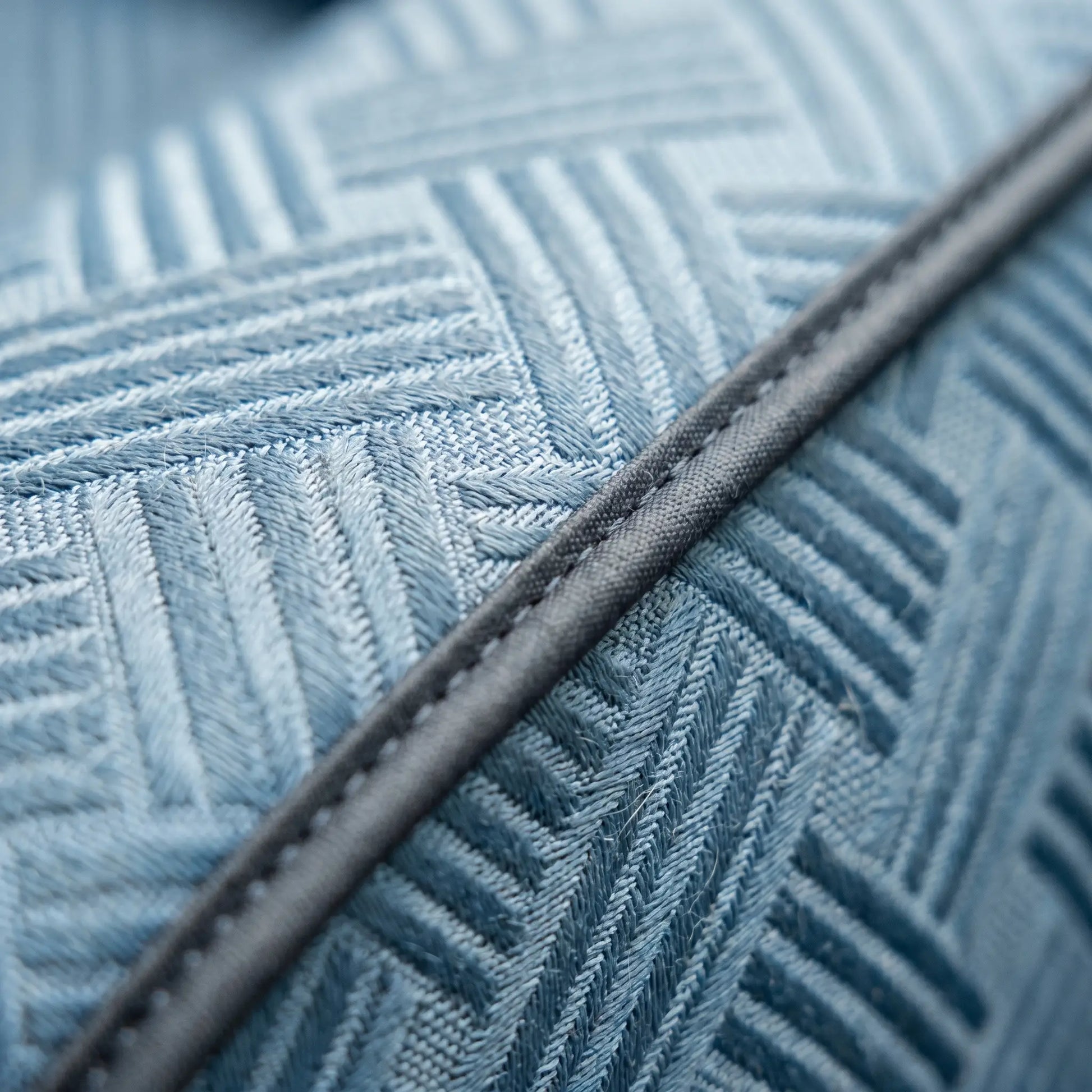 Strath cooling ice silk surface detail